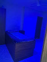 Aquarium lounge